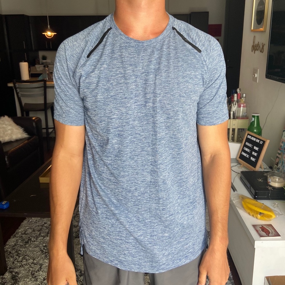 Apana men’s workout top
